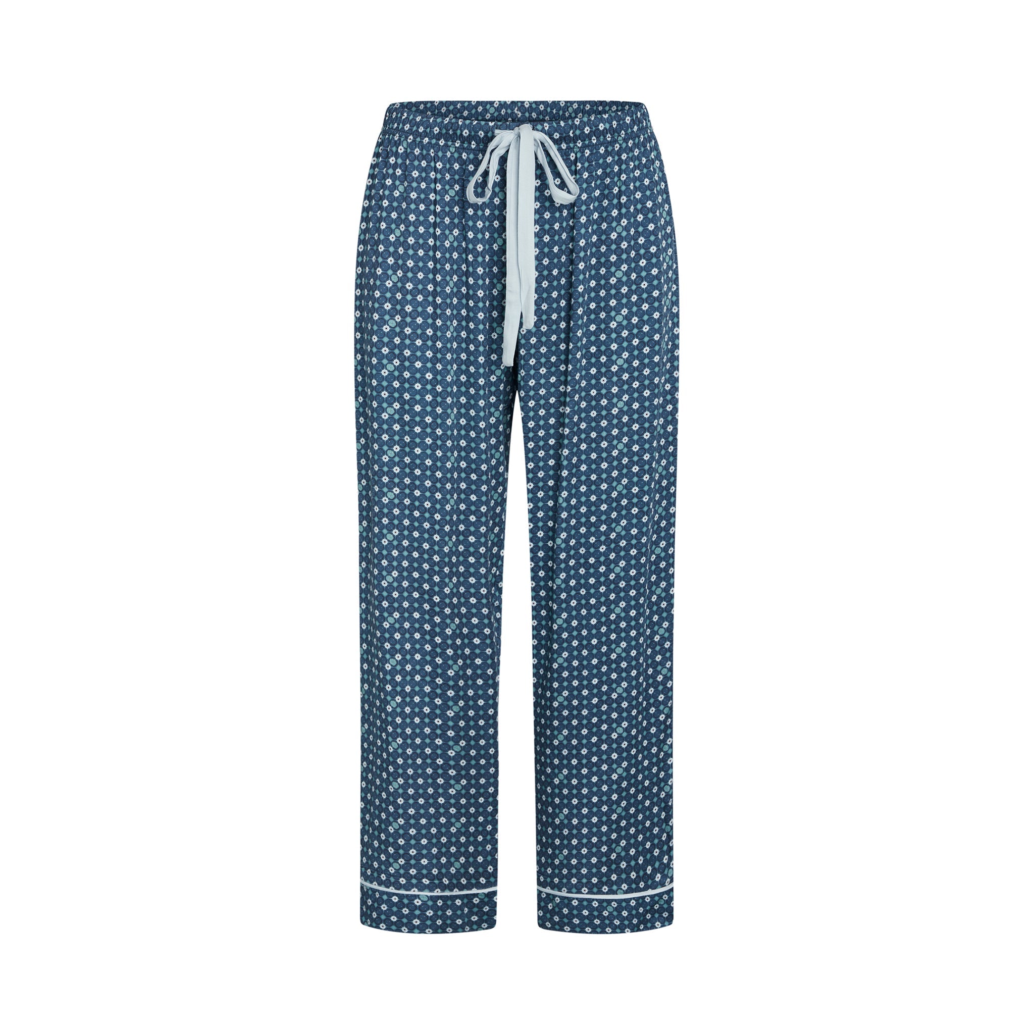 Janet Pants, Stellar AOP