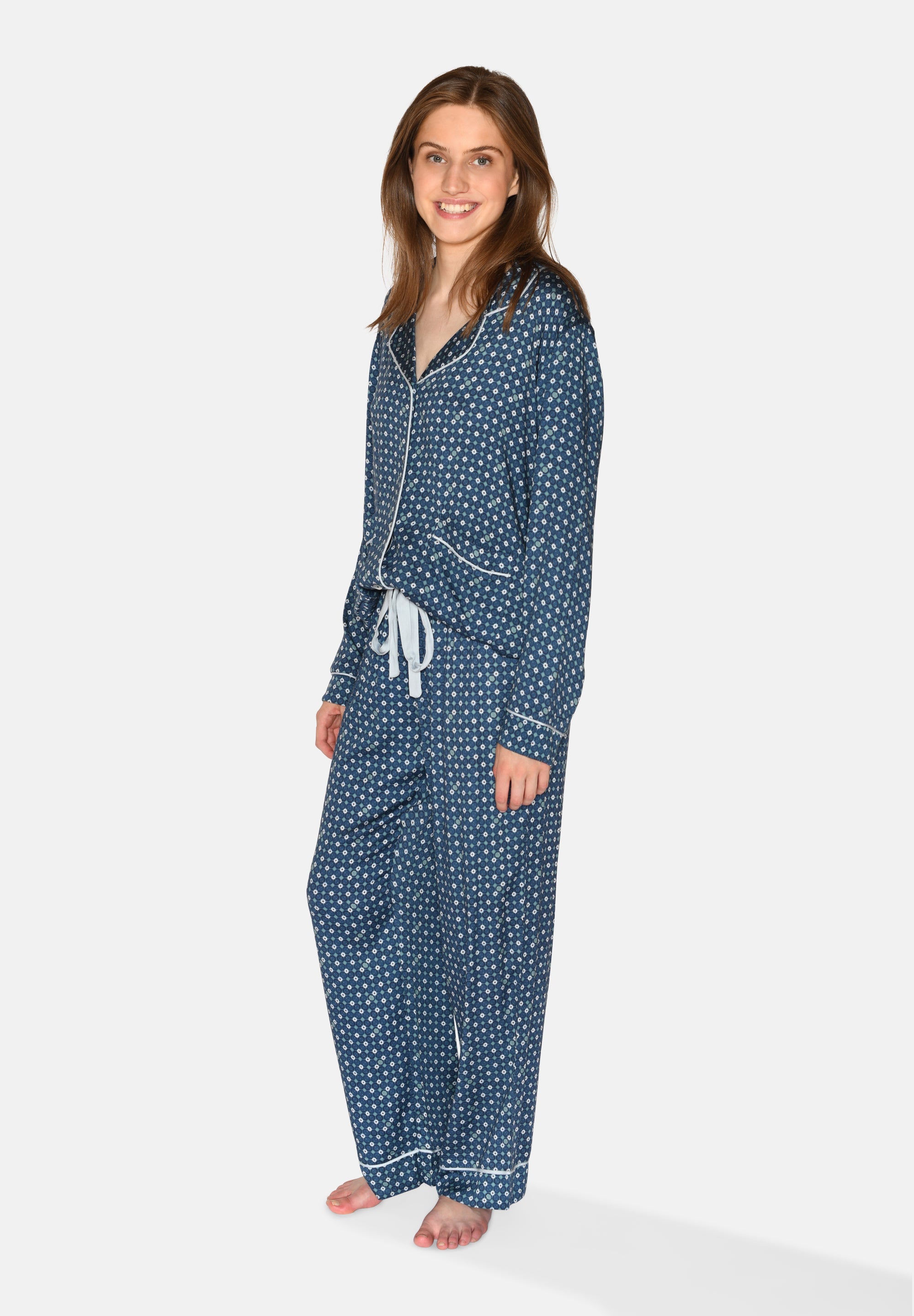 Janet Pants, Stellar AOP