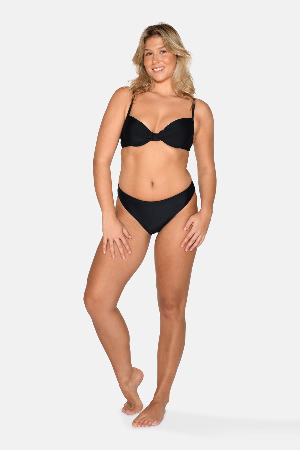 Demi vorgeformtes Bikinioberteil mit Bügel, Schwarz