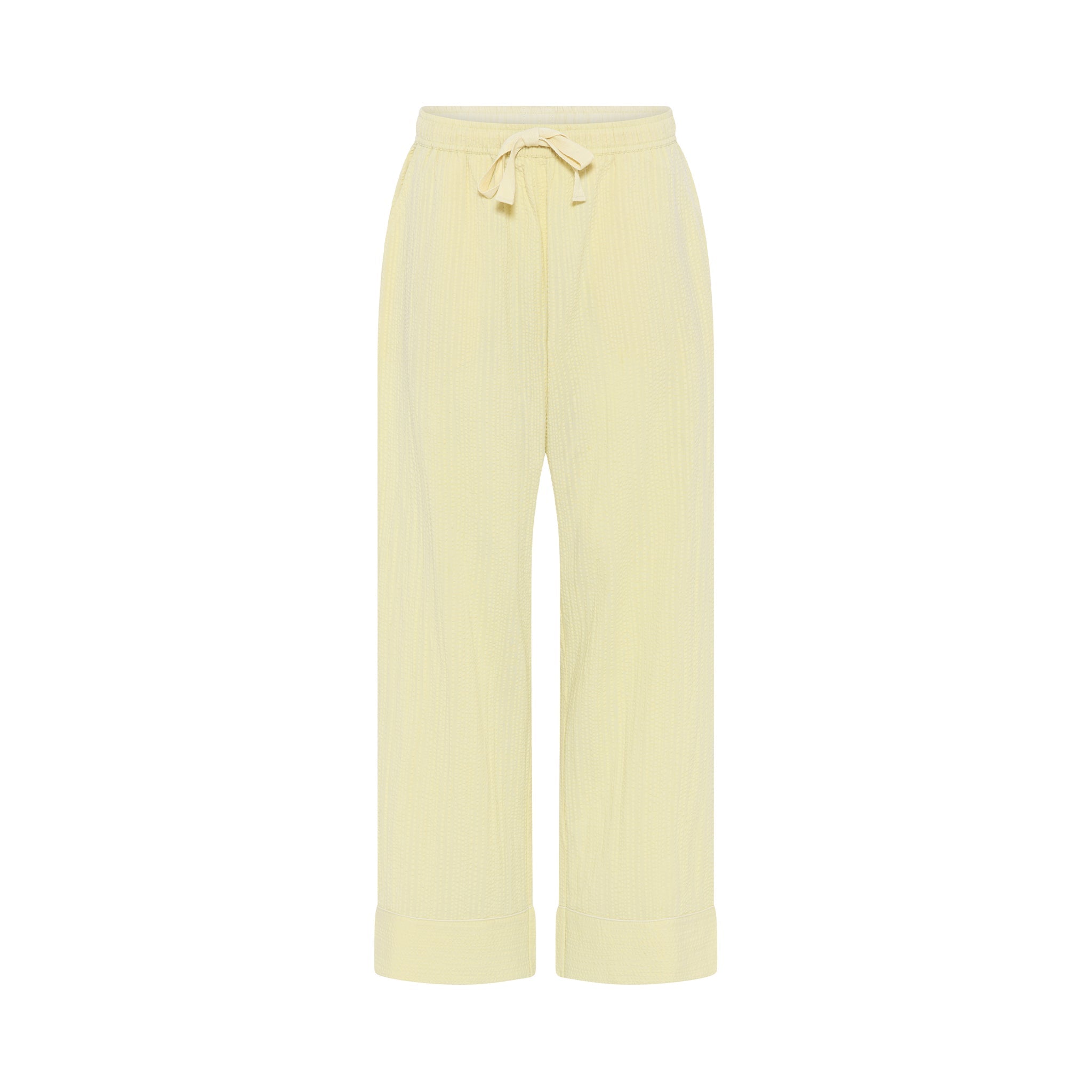 Nicola Pants, Hay
