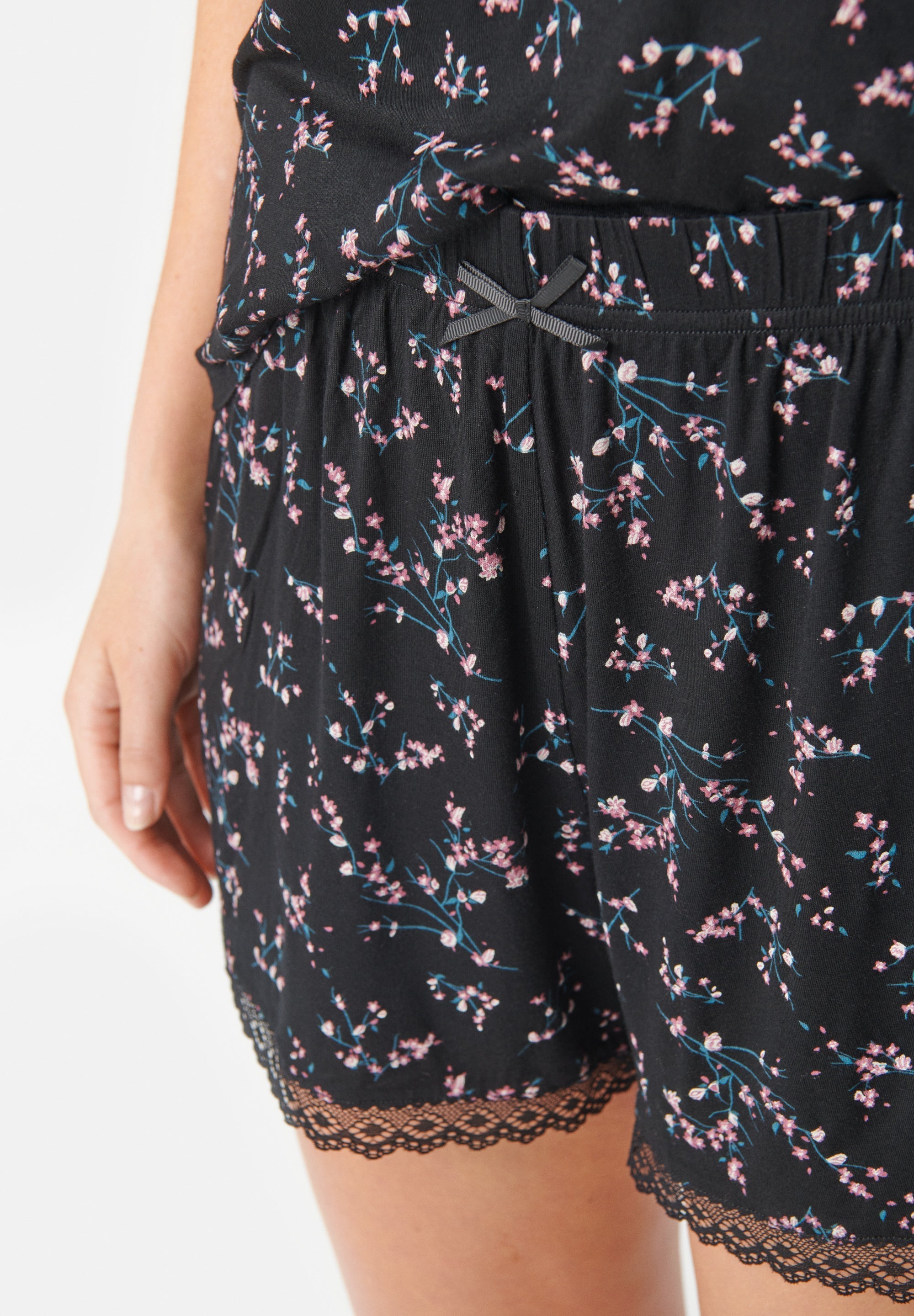 Kimmy Shorts, Black