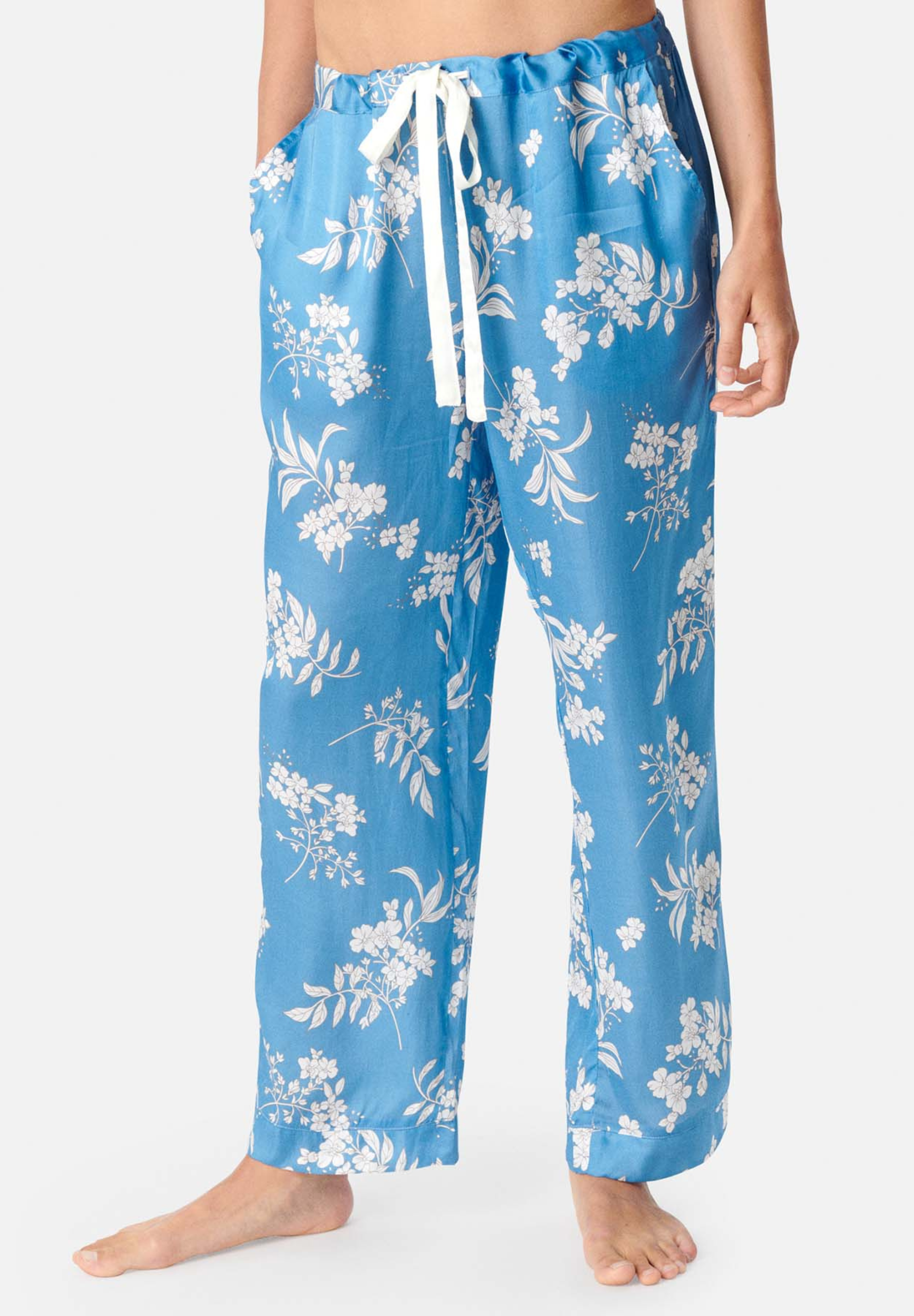 Janet Pants, Lichen Blue